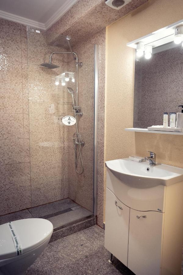 London Apartments ヴァスルイ エクステリア 写真